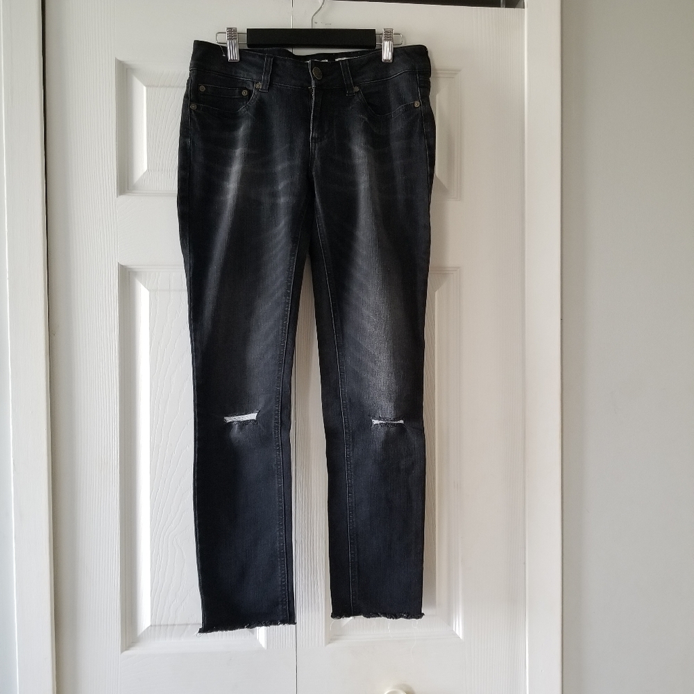 👖INDIGO RAIN BLACK CROPPED JEANS